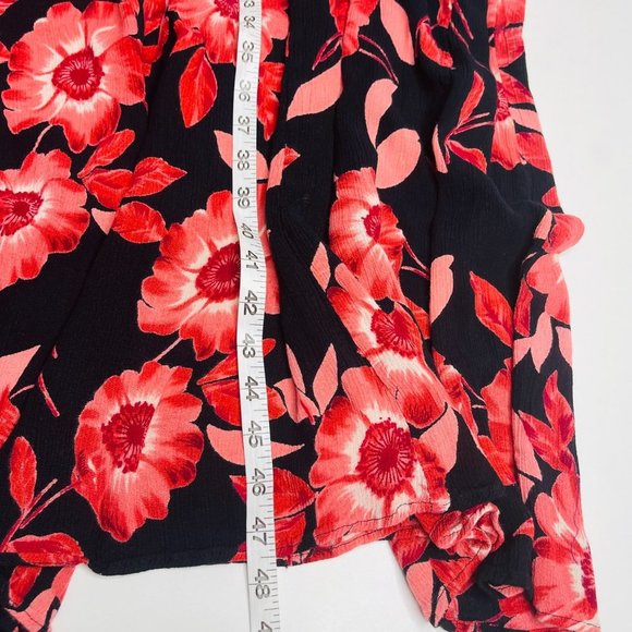 Floral Maxi Dress in Red and Black - Picture 7 of 8